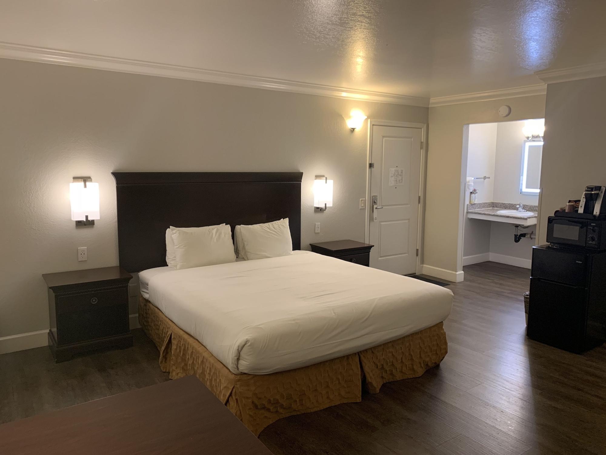 Stargazer Inn And Suites Monterey Ngoại thất bức ảnh